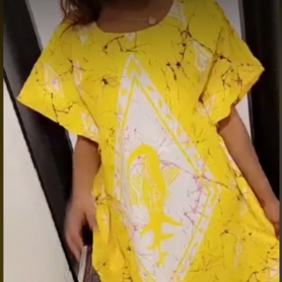 Local African dress - Picture 6 of 6